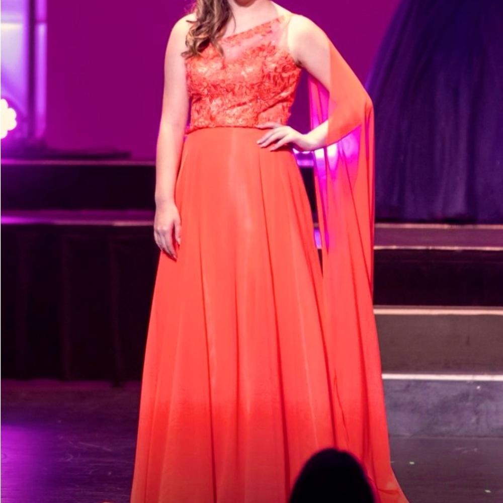 Coral color Jonathan Kayne